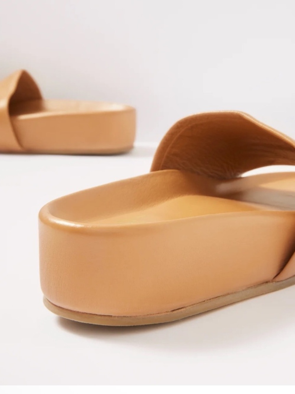 Beek Pelican Slide Sandals Honey Leather Size 9 10 NEW - Picture 7 of 9